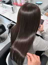 【🕊️おすすめメニュー🕊️】透明感イルミナワンカラー➕髪質再生バイカルテ5stepトリートメント💍🤎