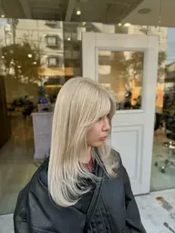 ✨学生必見✨カット＋ブリーチ（1回）＋トリートメント🖐️可愛くかっこよくなりたい方🔥沢山のご予約お待ちしております