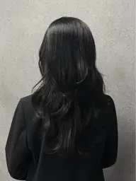 【スタイリングを簡単に】レイヤーorハッシュカット＋イルミナカラー🧚🏻‍♀️🤍ロング料金なし‼️1日5名限定！