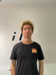 スパイキーショート+ケアブリーチ×2+カラー(ペールトーン系、ホワイト系、ハイトーン系のみ)+トリートメント
