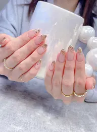【ラメグラデーション💫】ケア込み💅当店ラメは100色以上,ベース付きにラメのグラデーション