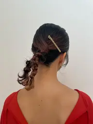 早朝ヘアアレンジ。コテなど使用したルーズなアレンジOK！ショートからロングまで対応します。※カット、カラーはしません。