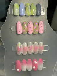 シンプルオフィス向けネイル