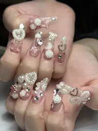 チップ長さ出し+シンプルデザイン+パーツ付け放題
