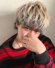 【1.2月限定】【🔷初ブリーチの方多数🔷】メンズカット🔷+Wカラー(ケアブリーチ使用)🔷