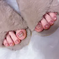 フットネイル 親指デザイン