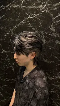 【カット+ハイライト】カットはスタイリストが担当。ハイライトご希望の方日程の方すぐに合わせますので一度ご連絡下さい!