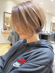【脱･白髪染】白髪ぼかしハイライト×似合わせカット×3STEPトリートメント
