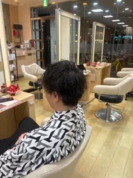 カット+ツイストスパイラルパーマ