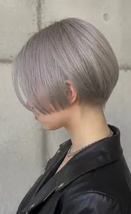 【⛓️エッジの効いたハイトーン⛓️】【⛓️ショート限定⛓️】カット+ケアブリーチ+カラー+3STEP髪質再生TR