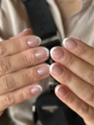【オフありケア込み】フレンチネイル🎀ベースカラーあり