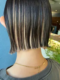 【人気No.1】インナーカラー(全体カラーブリーチ込)+カット🖤⟡.·