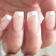 うっとり美しい指先に🤍フレンチ🫧オフ込み◎