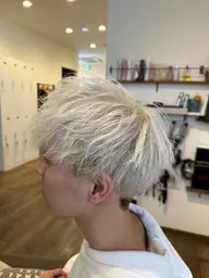 🔥【平日限定】メンズカット+ブリーチ込ダブルカラー🔥