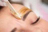 【新規限定】美眉スタイリング(眉毛)+フェイシャルWAX脱毛フルフェイス