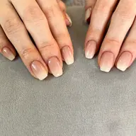 オフ込みシンプルデザインコース アート4本程度 持ち込みデザイン可 フット+1000円パラジェル+500円 サンプル有り