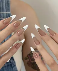 🌸10本チップ長さだし⚗️フレンチネイル｜パーツ2個プレゼント付き