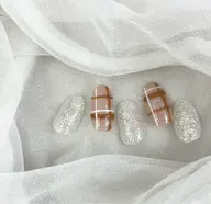 ＼ 秋冬おすすめ♡チェック×キラキラネイル ／