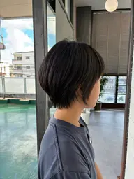 ショートボブカット