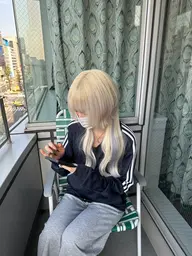 【ブロンド/ホワイトカラー】ケアブリーチ+カラー¥17600
