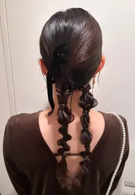 ツイン編みおろしヘア