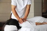 【辛い肩こり/腰痛に☆】台湾式指圧整体50+指圧ヘッド10/60分