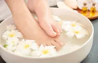 フットケア👣✨足裏つるつるコース💖かかとや足裏の角質除去🤍マシーンでケアしていきます！