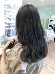 【黒染めじゃ無い黒染め】その後のカラーを邪魔しない透明感を残した黒染め＋うるおいケア剤