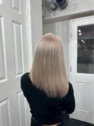 【ダブルカラー】💖とにかく明るくしたい方💖全体ブリーチ＋全体カラー＋2step treatment👸🏼