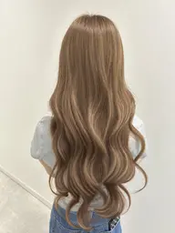 【全頭ブリーチの方はこちらから】🎀 ケアブリーチ➕カラー➕高保湿トリートメント🎀