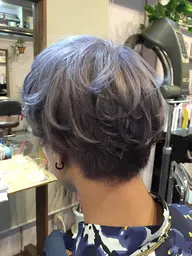 メンズショート限定☆お得にカッコいいカラーが叶う✨ホワイト系カラー(ケアブリーチ2回)+トリートメント⭐︎枝毛カット付☆