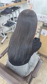 【🌷4月限定クーポン🌷】カット+うる艶トリートメント🫧✨