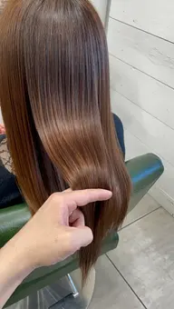 似合わせカット+朝ラク髪質改善ストレート¥33,000〜