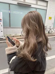 【伸ばし中の方へ⭐️】ブリーチ & カラー & トリートメント