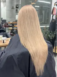 《👑トリプルカラー👑》高濃度処理剤ケアブリーチトリプルカラー+メンテナンスカット+4ステップトリートメント付き🪄