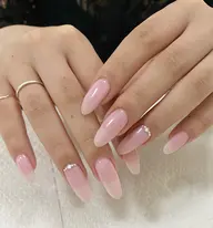 [パラジェル]持ち込みアート２本💅🏼　パーツつけ放題(2本まで)⭕️オフ&ケア込み