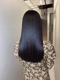 【触れたくなる艶髪】潤いシルクストレート（根元）＋TR