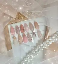 オフ込み🤍ワンホン、ニュアンスアートコース🧸🎀✨片手一本ずつのアート、お色は2色が選べます🍓