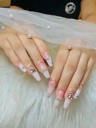 《オフなし》長さだし10本+アート/パーツ付け🍒