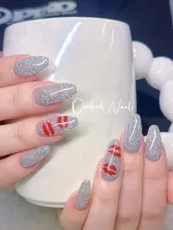 持ち込みデザイン アート片手に1本づつ