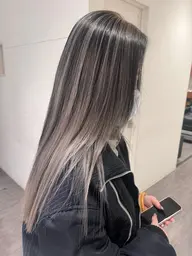 流行りに乗るならバレイヤージュ👩🏼🦰💫ブリーチ+ワンカラー