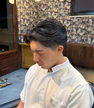 【毎朝広がる癖毛に◎】カット+曲がる縮毛矯正　￥13000