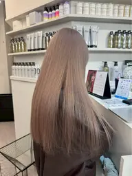 ブリーチリタッチ＋カラー＋内部補修4step treatment🫧