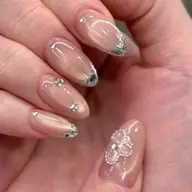 ガラスフレンチ💎✨×お花🌼ヴァンクリネイル