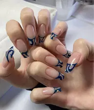 ハンドネイル⭐︎長さ出し込み