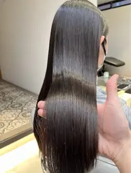 ✨うるツヤアイロンナチュラル縮毛矯正✨(メンズ&レディース)+1stepトリ—トメント
