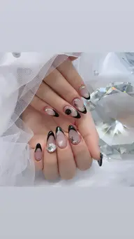 【6月NEWモデル✨】フレンチ10本🌼🤍