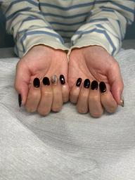 シンプル+アート(両手1本ずつ)/ ※オフあり※サロン2回目以降オフ代別途＋1,100円アートは補足説明をご確認ください