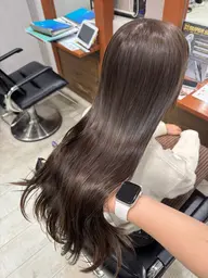 カット+うるツヤ透明感カラー(高発色アディクシー、フィヨーレカラー使用✨)+オージュア4stepTR