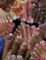 （foot）【ジェル・やり放題】持ち込み◎シンプルデザイン・サンプルもあり☀️
